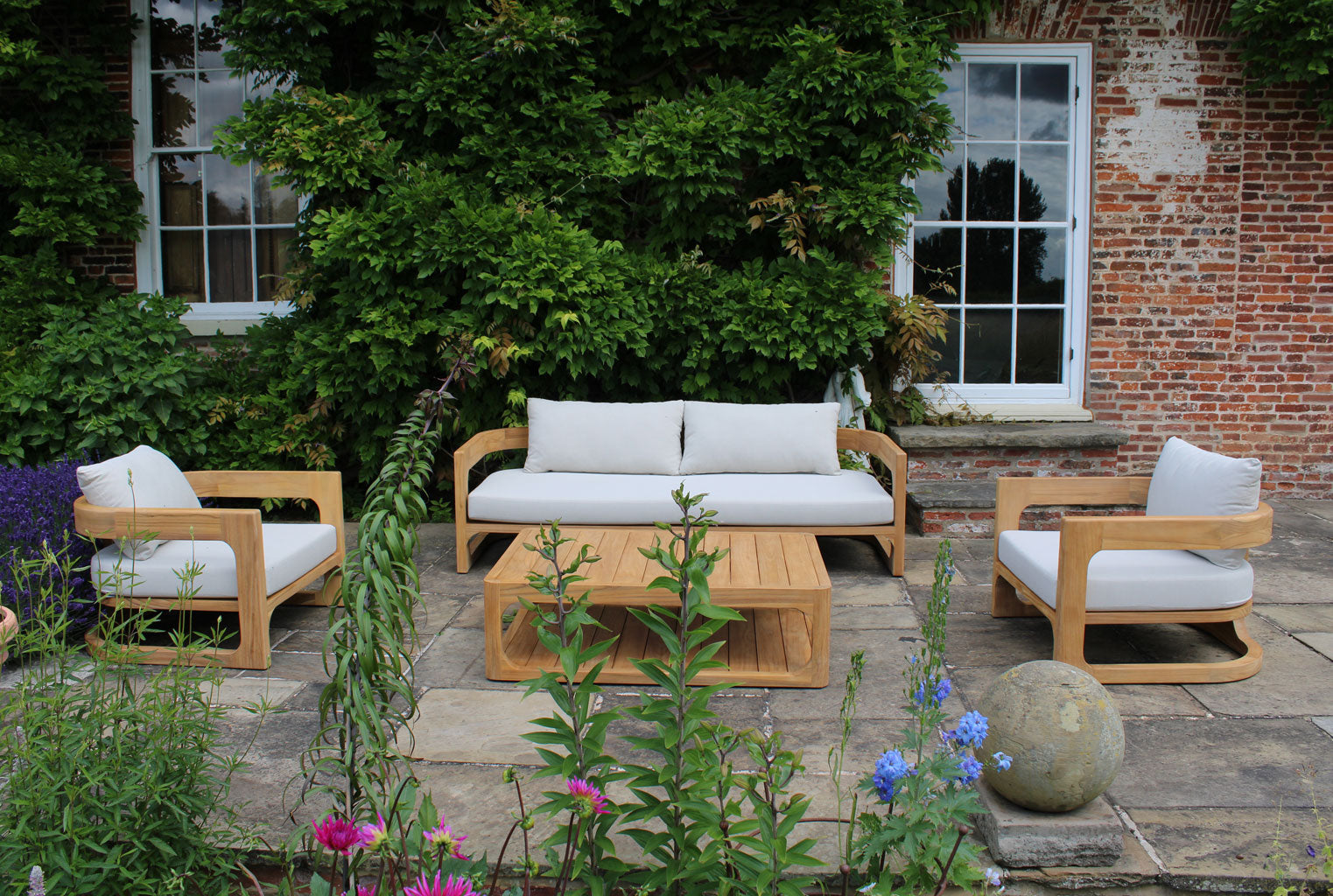 Curved Grade A Teak Outdoor Sofa Set with Cream Cushions - The Rattan Company